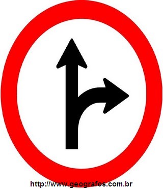 Placa Siga em Frente ou a Direita