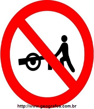 Placa Trânsito Proibido a Carrinhos de Mão